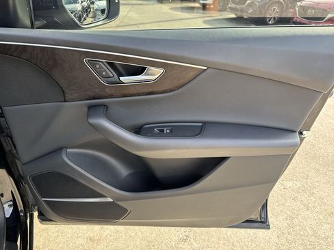 Used 2021 Audi Q8 Premium Plus w/ Premium Plus Package image 44