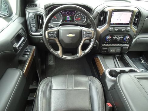 Used 2020 Chevrolet Silverado 1500 High Country w/ Technology Package AWD/4WD image 13