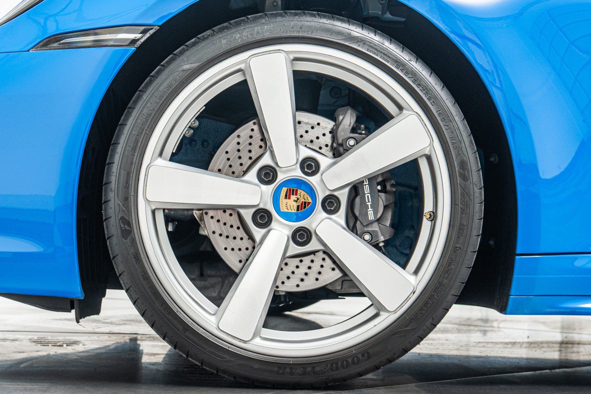 Used 2023 Porsche 911 Carrera image 10