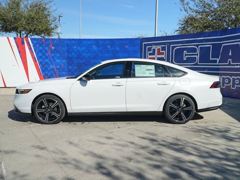 Used 2026 Honda Accord SE image 15