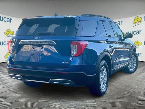 Used 2023 Ford Explorer XLT w/ Equipment Group 202A image 6