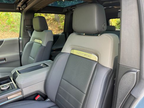 Used 2024 GMC Hummer EV 3X w/ Omega Edition AWD/4WD image 30