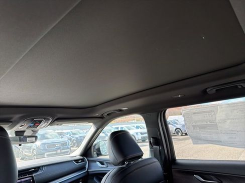 New 2025 Jeep Grand Cherokee L Limited image 10