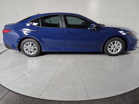 New 2026 Toyota Camry Hybrid image 5