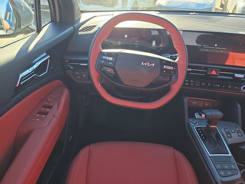 New 2026 Kia Sportage SX image 14