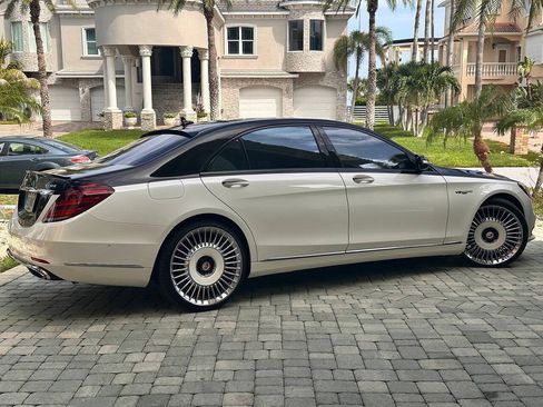 Used 2019 Mercedes-Benz S 560 Sedan image 5