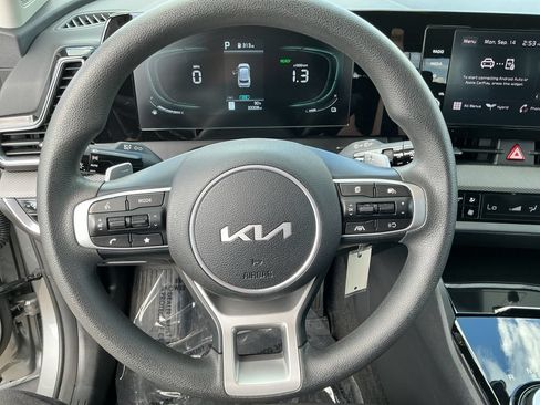 Used 2024 Kia Sportage LX FWD image 17