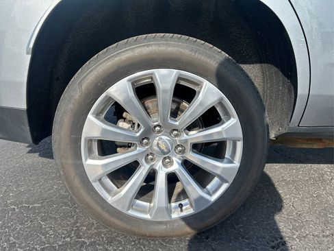 Used 2023 Chevrolet Tahoe Premier AWD/4WD image 24