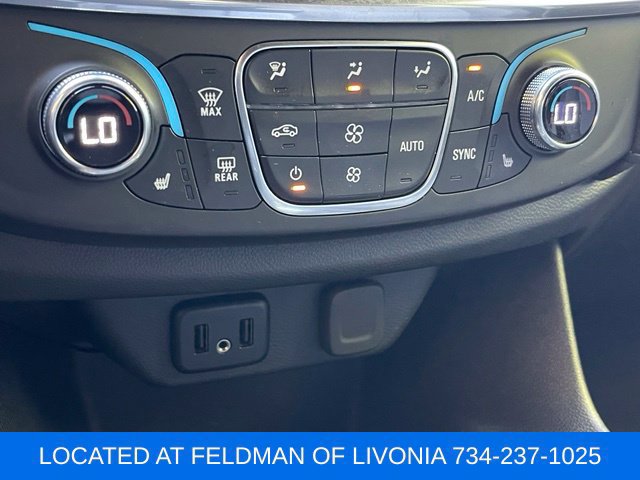 Certified 2023 Chevrolet Traverse LT FWD image 17