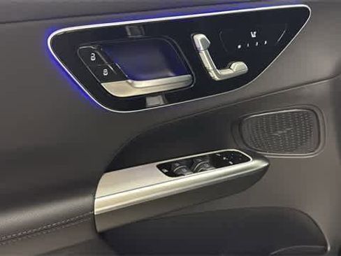 Certified 2025 Mercedes-Benz GLC 300 4MATIC image 31