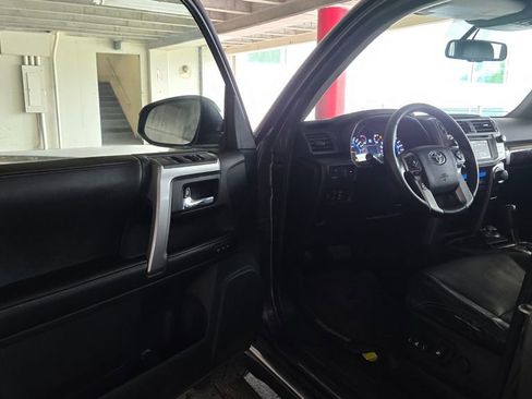 Used 2015 Toyota 4Runner Limited AWD/4WD image 19