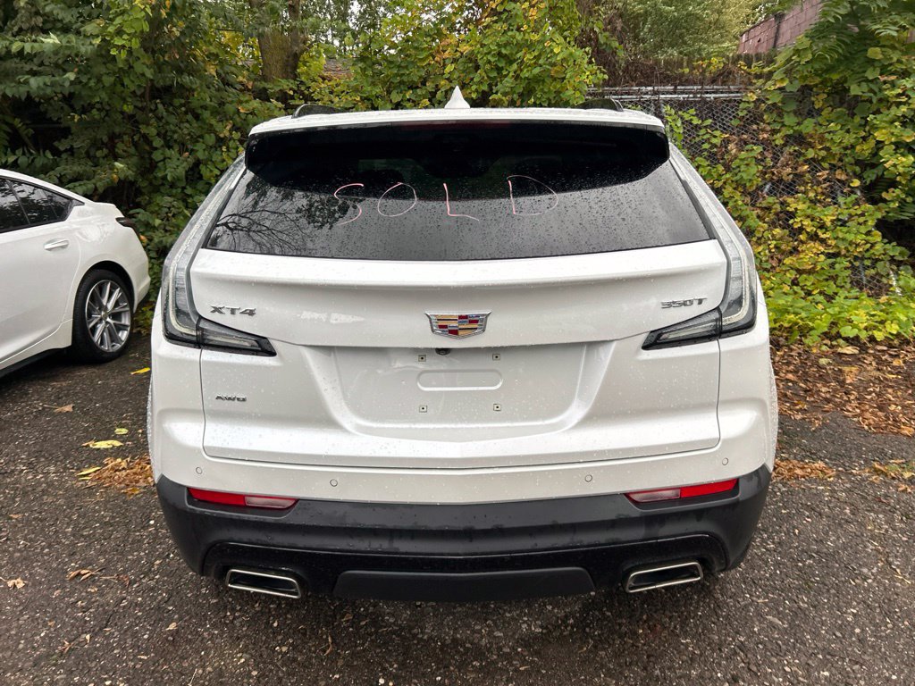 Used 2023 Cadillac XT4 Sport w/ Sun And Sound Package AWD/4WD image 7