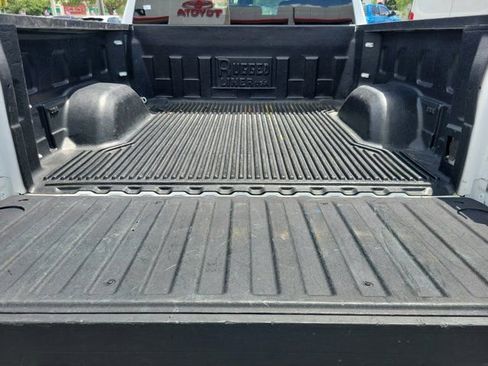 Used 2025 Chevrolet Silverado 1500 LT AWD/4WD image 6