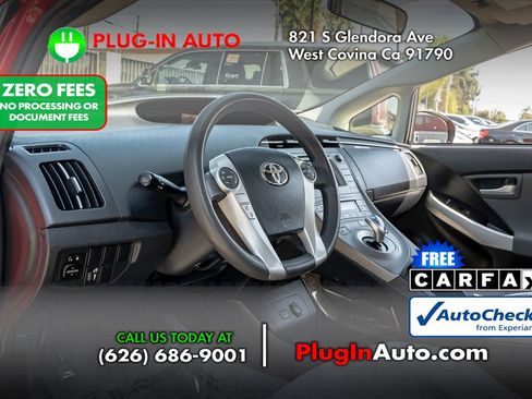 Used 2015 Toyota Prius Two w/ Preferred Accessory Package FWD image 5