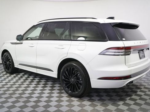New 2026 Lincoln Aviator Reserve w/ Jet Appearance Package AWD/4WD image 3