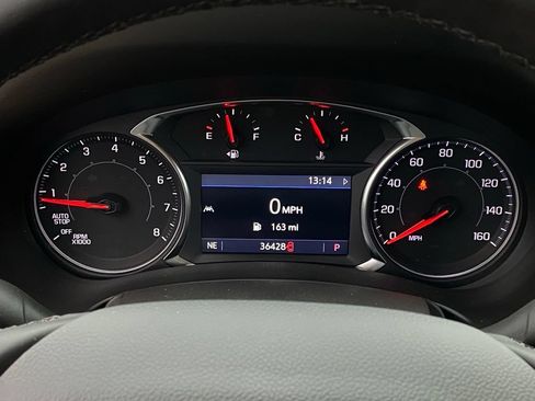 Used 2024 GMC Terrain SLT FWD image 16