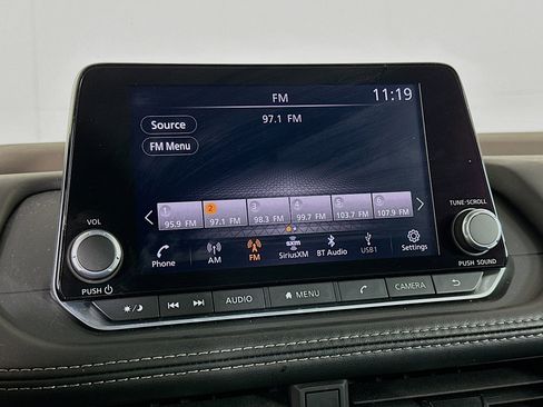 Used 2023 Nissan Rogue S image 21