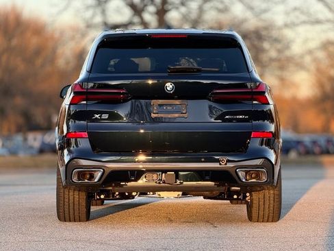 New 2026 BMW X5 xDrive50e image 5