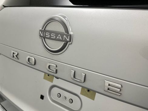 Certified 2022 Nissan Rogue SL w/ SL Premium Package AWD/4WD image 20