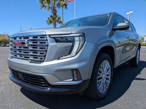 Used 2025 GMC Acadia Denali FWD image 8