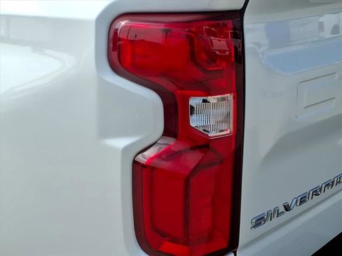 Used 2020 Chevrolet Silverado 1500 LTZ AWD/4WD image 12