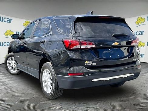 Used 2023 Chevrolet Equinox LT AWD/4WD image 2