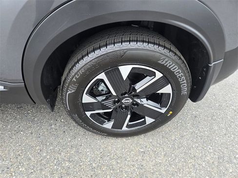 New 2025 Nissan Kicks SV w/ SV Premium Package image 11