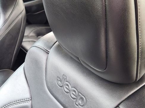 Used 2023 Jeep Cherokee Altitude Lux image 16