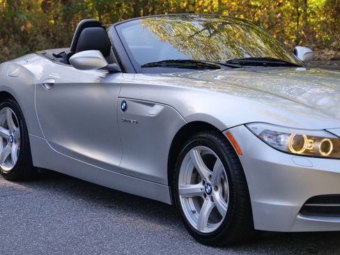 Used 2011 BMW Z4 sDrive30i image 38