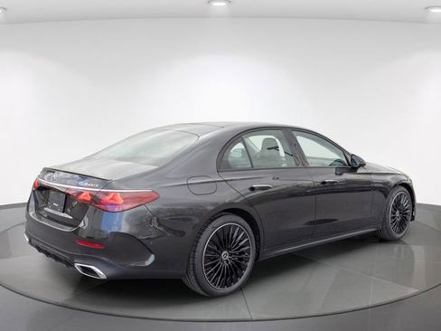 New 2026 Mercedes-Benz E 350 4MATIC Sedan image 9