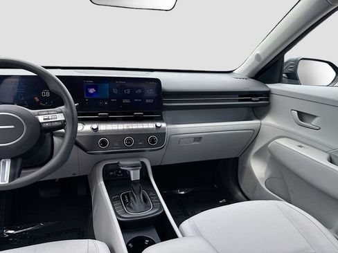 Certified 2024 Hyundai Kona SE image 22