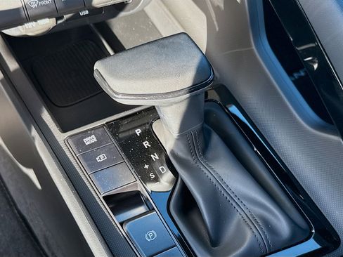 New 2025 Hyundai Elantra SEL image 13