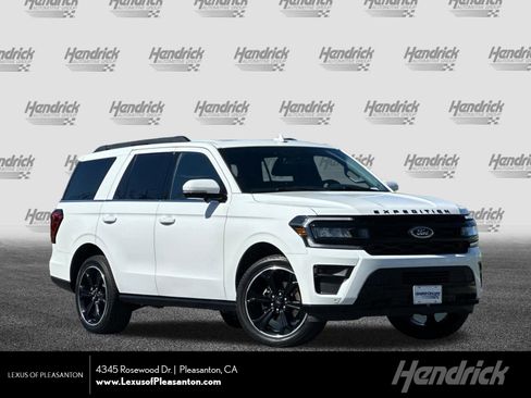 Used 2022 Ford Expedition Limited image 1