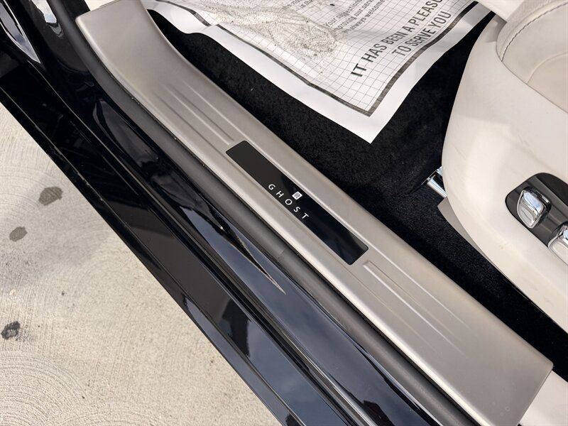Used 2021 Rolls-Royce Ghost AWD/4WD image 43