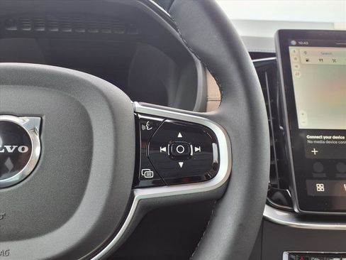 New 2026 Volvo XC90 B5 Core image 16