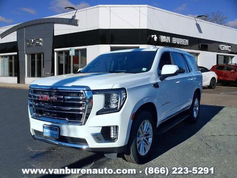 Used 2023 GMC Yukon SLT w/ SLT Luxury Package image 1