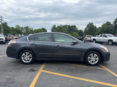 Used 2011 Nissan Altima 2.5 SL w/ 2.5SL Pkg FWD image 5