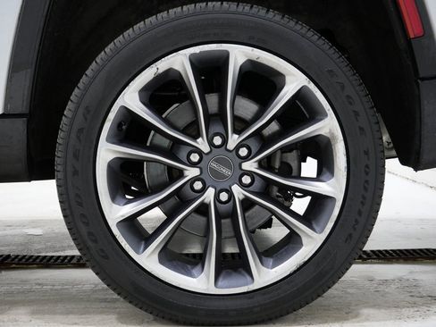 Used 2022 Jeep Wagoneer Series III w/ Premium Group I image 9