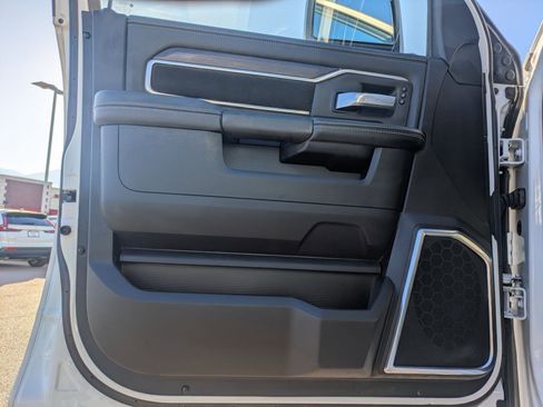 Used 2025 RAM 2500 Laramie image 15