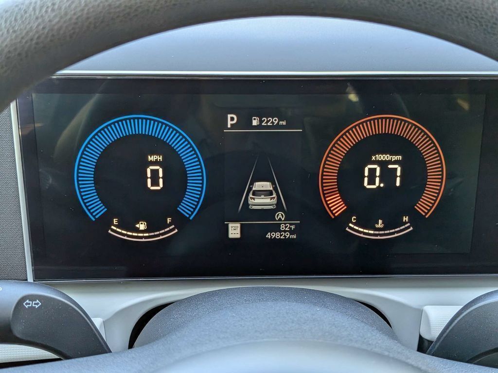 Certified 2025 Hyundai Tucson SEL AWD/4WD image 33