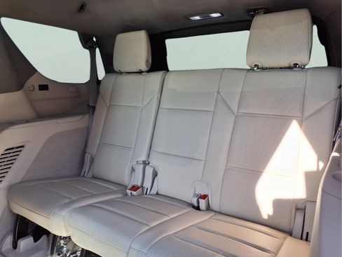 Used 2024 Cadillac Escalade Premium Luxury Platinum w/ Heavy-Duty Trailer Package image 14