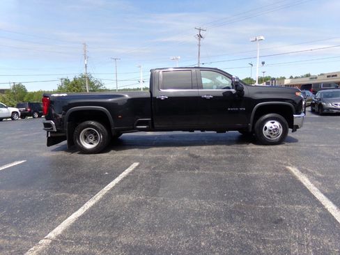 Used 2021 Chevrolet Silverado 3500 LTZ w/ LTZ Convenience Package AWD/4WD image 6