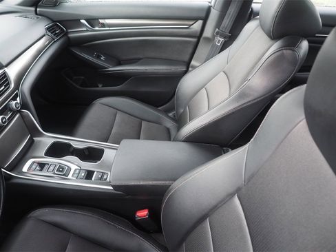 Used 2022 Honda Accord Sport image 9