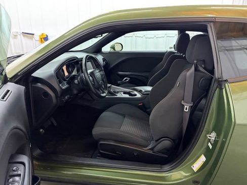 Used 2019 Dodge Challenger R/T RWD image 18