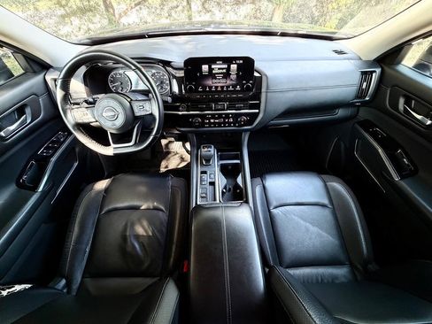 Used 2022 Nissan Pathfinder SL FWD image 57