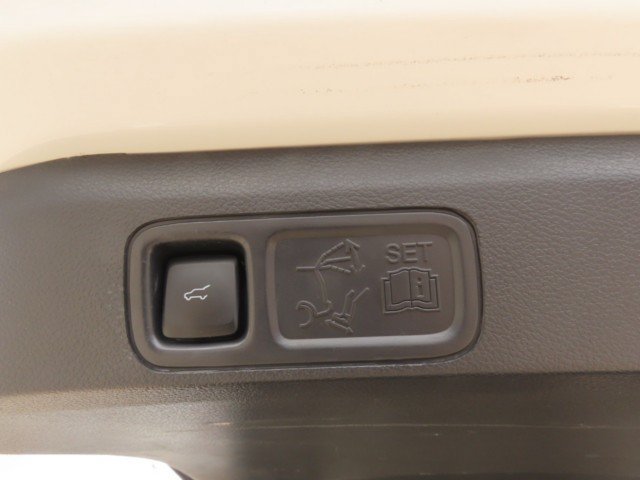 Used 2023 Ford Expedition Platinum RWD image 10