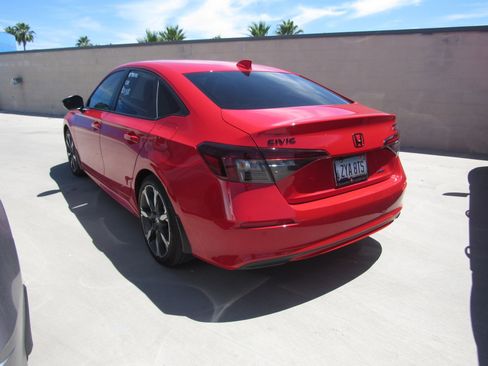 Certified 2025 Honda Civic Sport Touring image 4