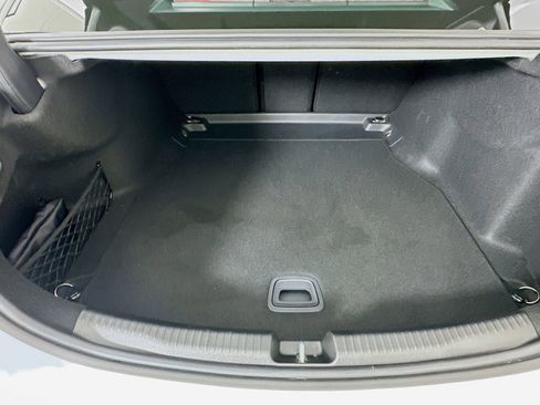 Used 2025 Mercedes-Benz C 300 4MATIC Sedan image 29