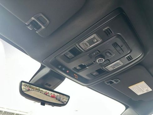 Used 2021 Chevrolet Tahoe High Country AWD/4WD image 13