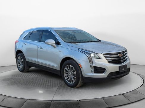 Used 2017 Cadillac XT5 Luxury image 1